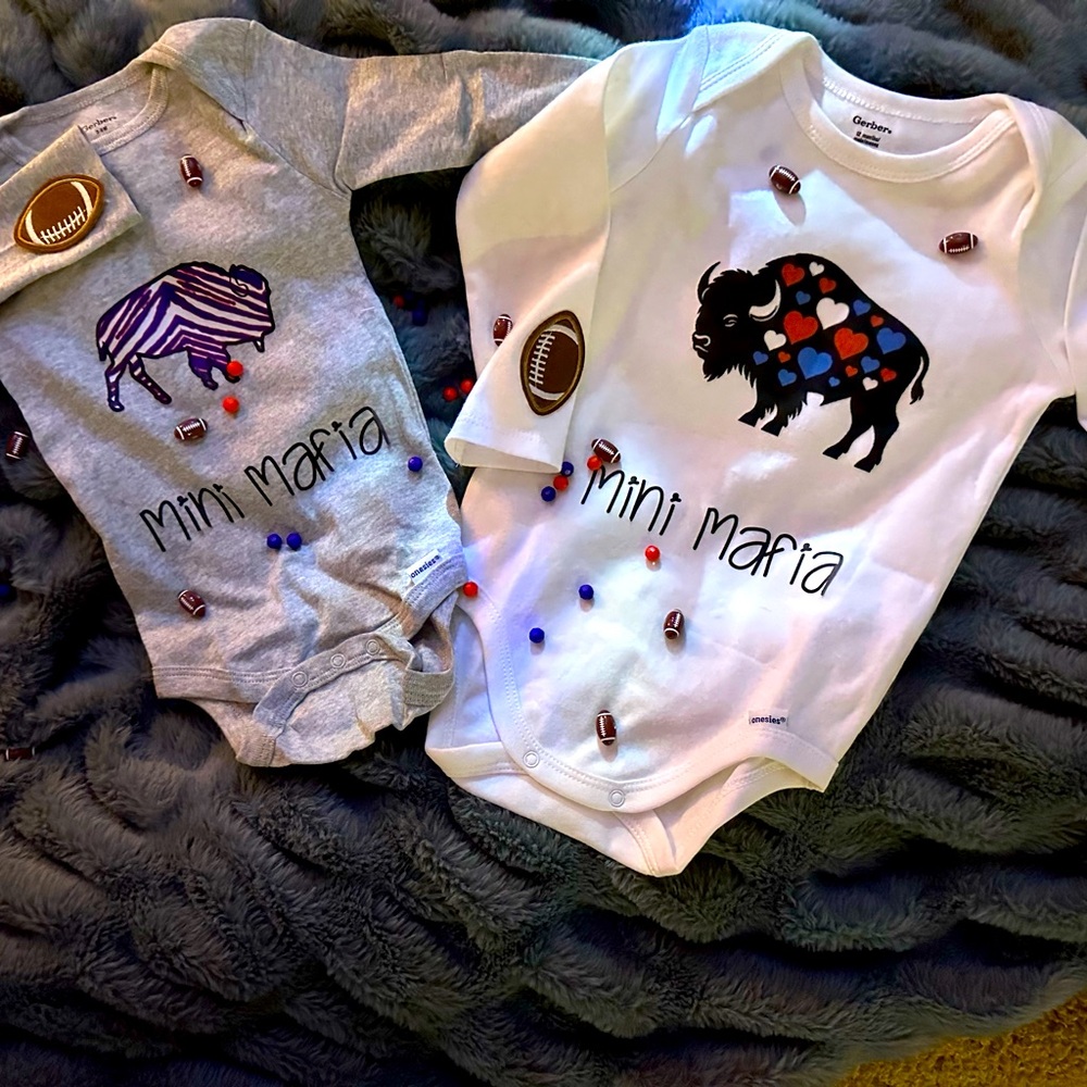 Mini Mafia Buffalo Bills long sleeve super soft gerber onesies size 0-12mo